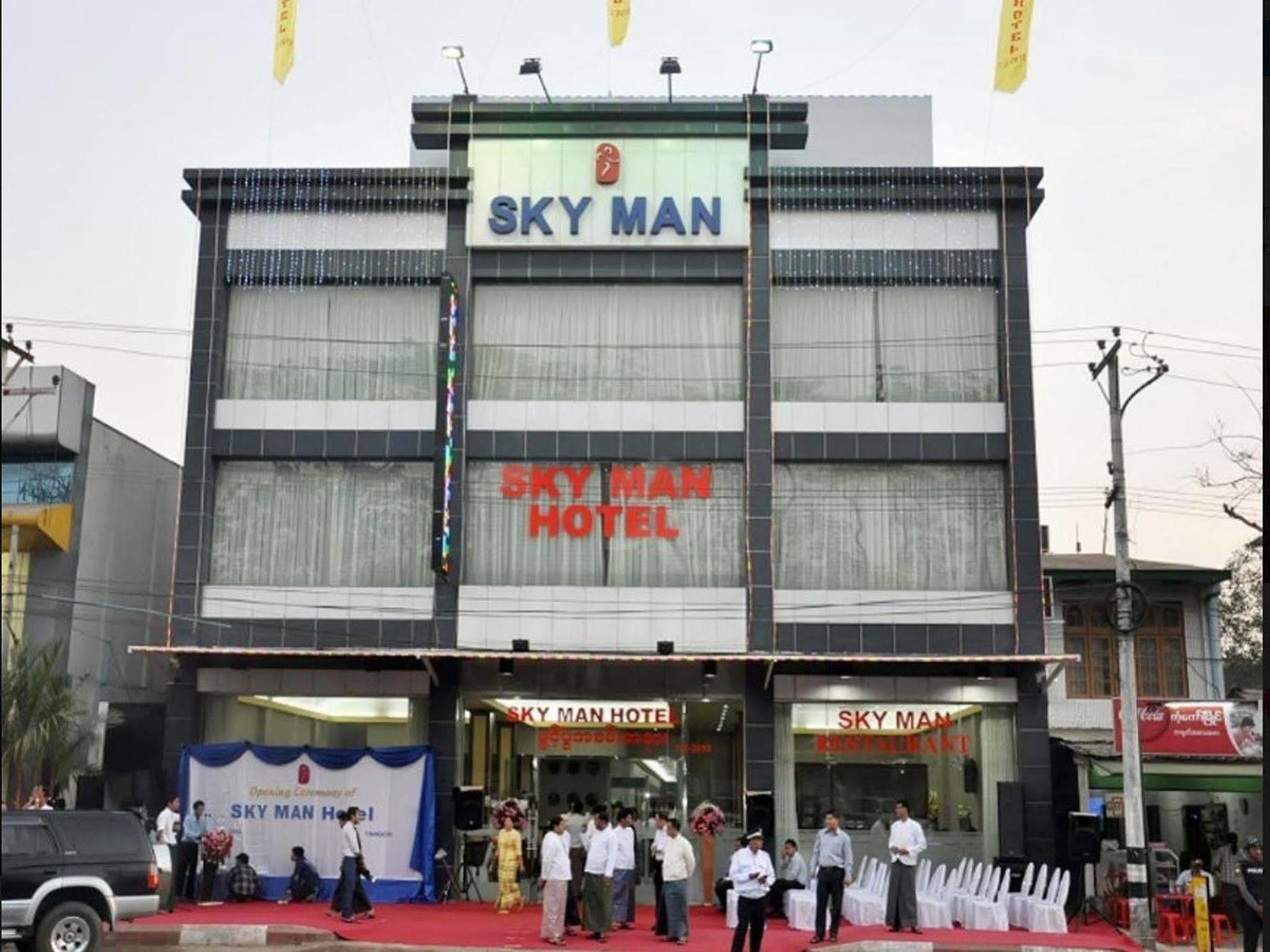 Sky Man Hotel Yangon Exterior foto